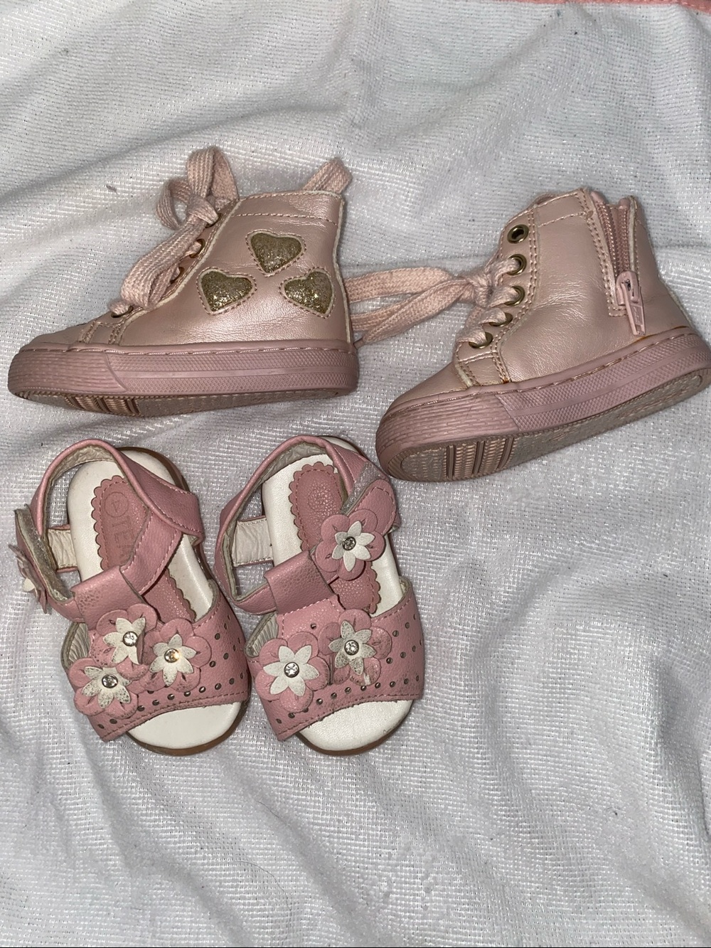 Baby shoes size 4